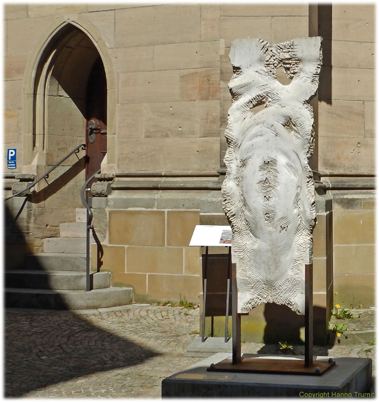 15. Schorndorf Stele an der Stadtkirche