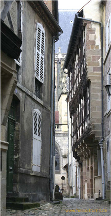 07.Gasse in Moulins