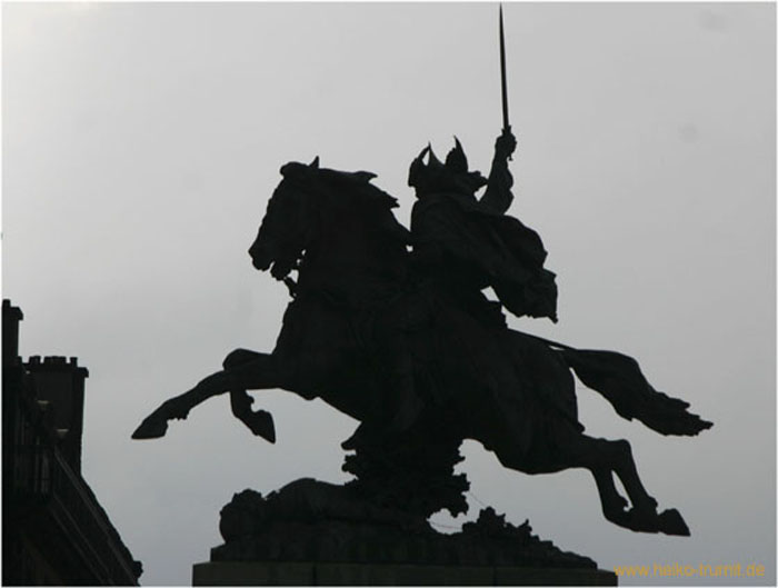 20. Vercingetorix, Place de Jaude