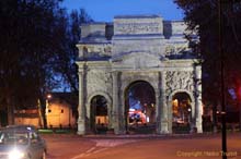 2818.Orange Arc de Triomphe