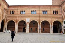 Palazzo della Ragione-3