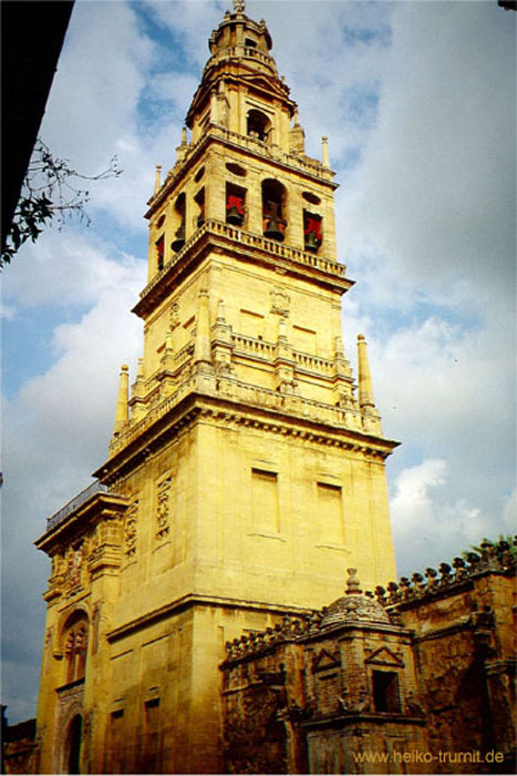 52.05.Turm Mezquita