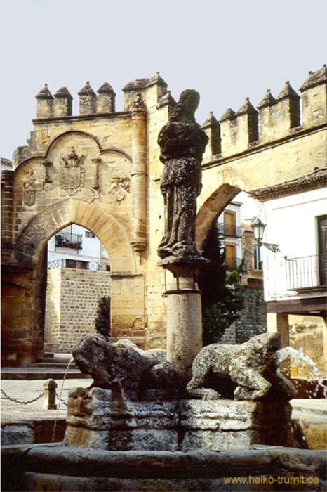 53.05.Loewenbrunnen Plaza del Populo Baeza