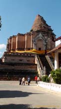 Wat_Chedi_Luang-01