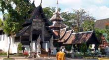 Wat_Chedi_Luang-04