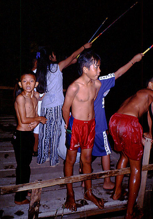 Loy Krathong 1