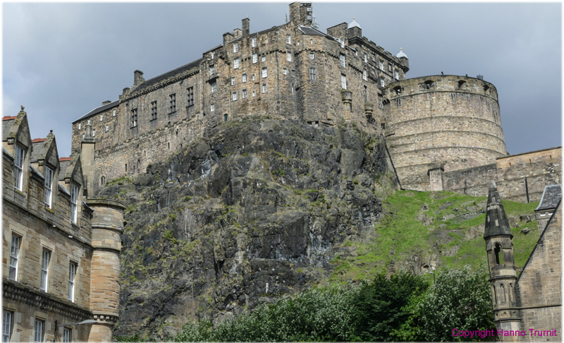 853a.Castle