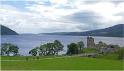 683a.Am Loch Ness